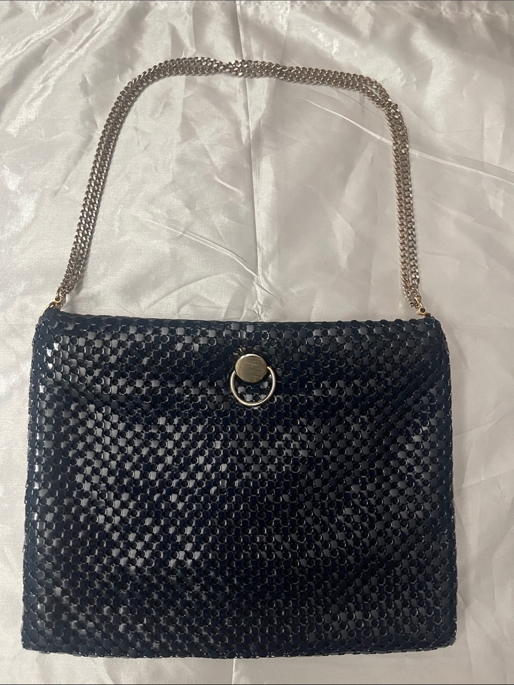 Metal mesh Navy Shoulder Bag with Gold Chain | spring closure